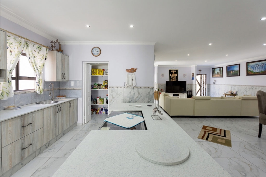 3 Bedroom Property for Sale in Country Club Western Cape